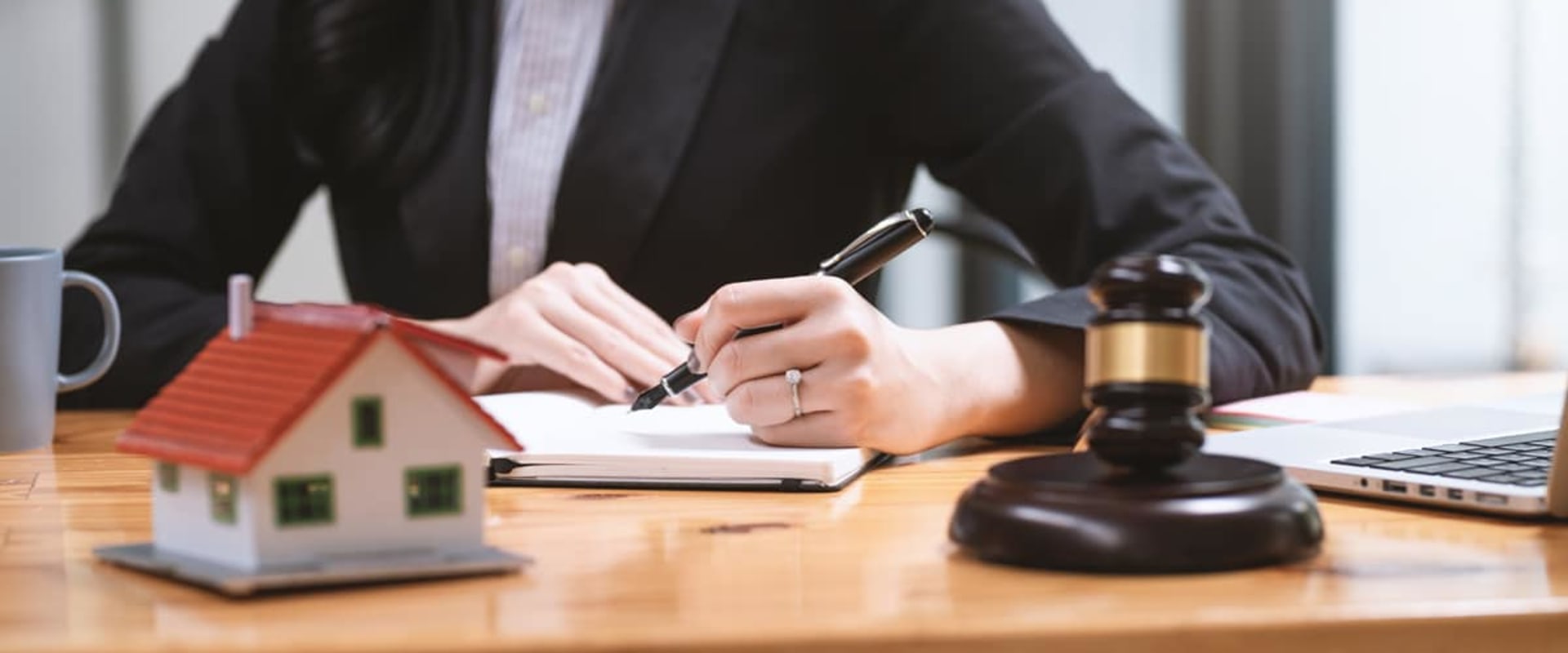 How much does an attorney cost in az?